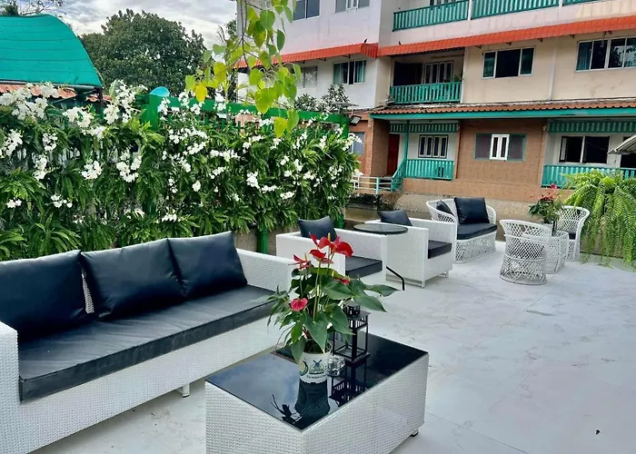 ホステル Baan Sood Soi 1 บ้านสุดซอย เรซิเด้นท์ 1