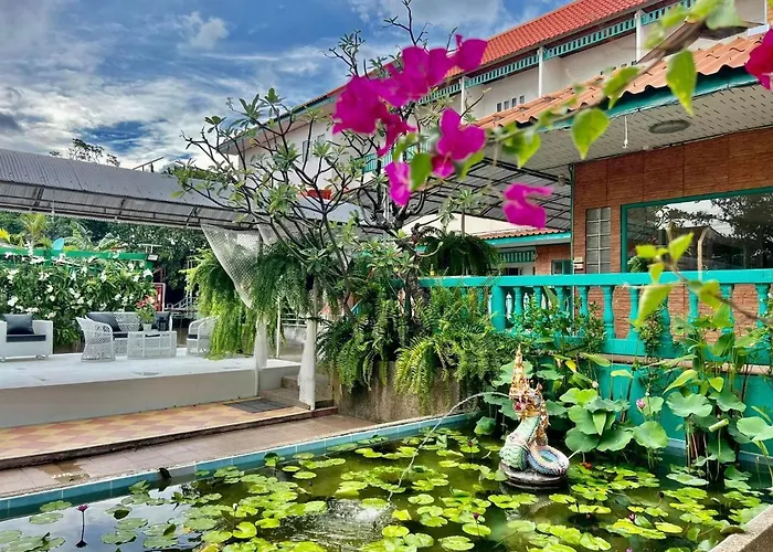 Baan Sood Soi 1 บ้านสุดซอย เรซิเด้นท์ 1 ホステル